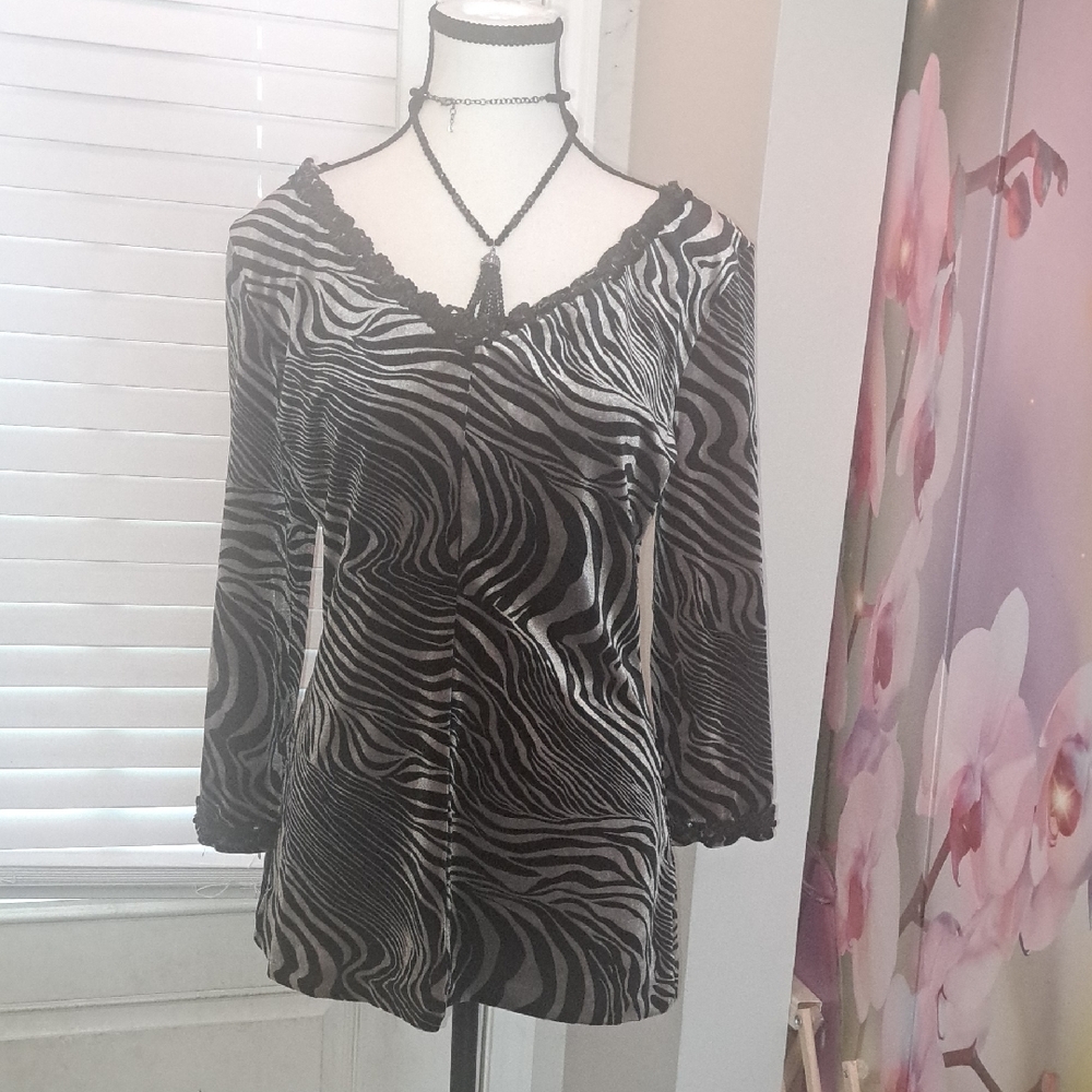 ROBBIE BEE VELOUR FEEL TOP
